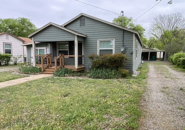Homes for sale in Cedar Hill, TX | 161 Hood St, Cedar Hill, TX 75104 | MLS# 21262178