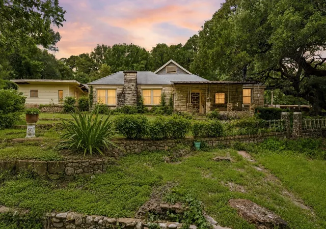 Photo 1 of Sale Pending at 3722 N 27th St, Waco, TX 76708 | MLS# 21259267 | Listing updated on 2026-07-27