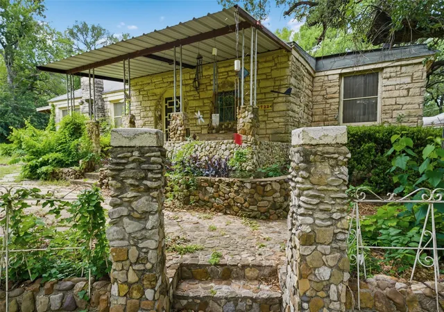 Photo 3 of Sale Pending at 3722 N 27Th St, Waco, TX 76708 | MLS# 21259267 | Listing updated on 2026-07-27
