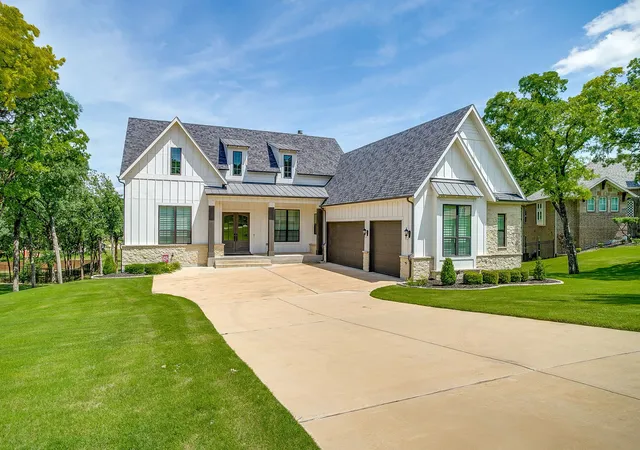 Homes for sale in Burleson, TX | 560 Prairie Timber Rd, Burleson, TX 76028 | MLS# 21259859
