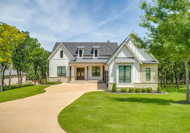 Homes for sale in Burleson, TX | 560 Prairie Timber Rd, Burleson, TX 76028 | MLS# 21259859