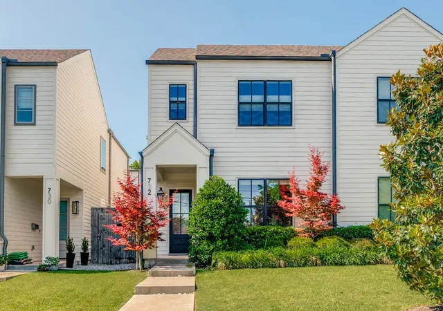 Photo 1 of Single family home for sale at 732 W 7th St, Dallas, TX 75208 | MLS# 21262003 | Listing updated on 2026-08-25
