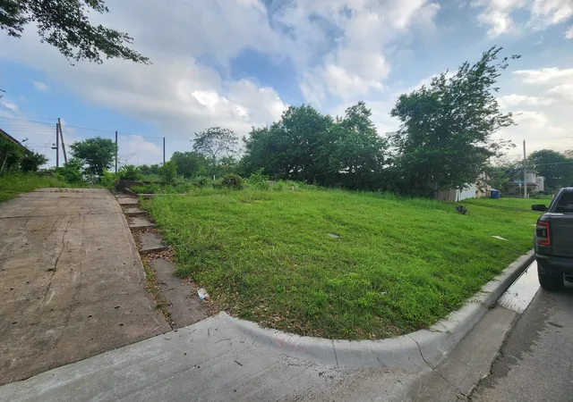 Photo 2 of Land for sale at 1802 Sutter St, Dallas, TX 75216 | MLS# 21261418 | Listing updated on 2026-08-25