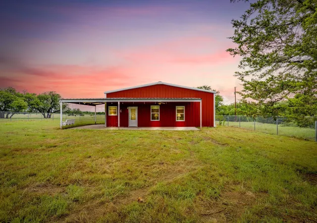 Photo 1 of Sale Pending at 400 S 10th Ave, Palo Pinto, TX | MLS# 21262255 | Listing updated on 2026-09-30