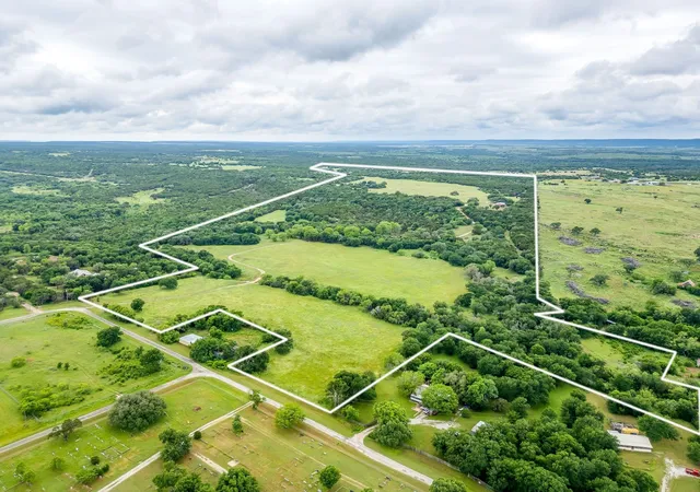 Photo 2 of Sale Pending at 400 S 10th Ave, Palo Pinto, TX | MLS# 21262255 | Listing updated on 2026-09-30