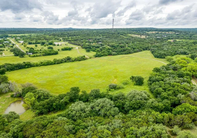Photo 4 of Sale Pending at 400 S 10Th Ave, Palo Pinto, TX | MLS# 21262255 | Listing updated on 2026-09-30