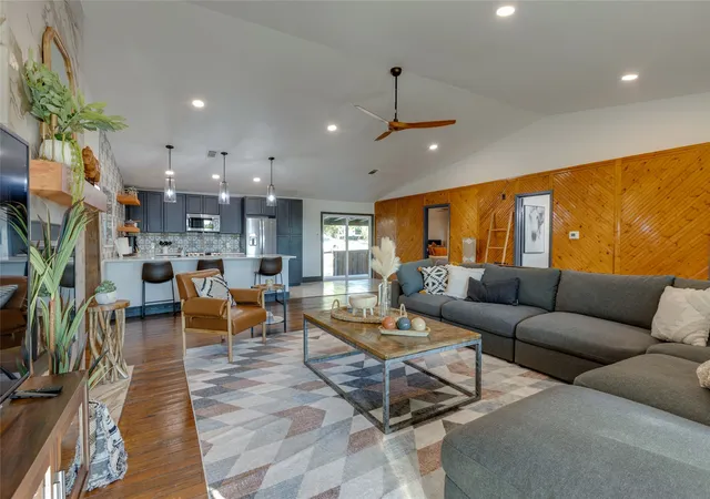 Photo 3 of Single family home for sale at 7404 County Road 964, Nevada, TX 75173 | MLS# 21228583 | Listing updated on 2026-10-01