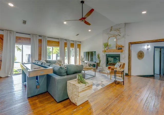 Photo 4 of Single family home for sale at 7404 County Road 964, Nevada, TX 75173 | MLS# 21228583 | Listing updated on 2026-10-01