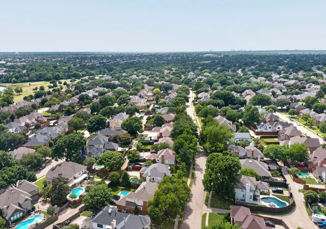 Photo 3 of Single family home for sale at 640 Forest Bend Dr, Plano, TX 75025 | MLS# 21262443 | Listing updated on 2026-10-08