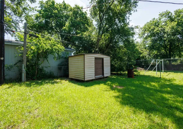 Homes for sale in Fort Worth, TX | 1809 Birdell St, Fort Worth, TX 76105 | MLS# 21259310