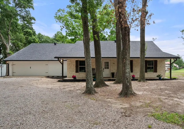 Homes for sale in Corsicana, TX | 114 County Road 3187, Corsicana, TX 75109 | MLS# 21262013
