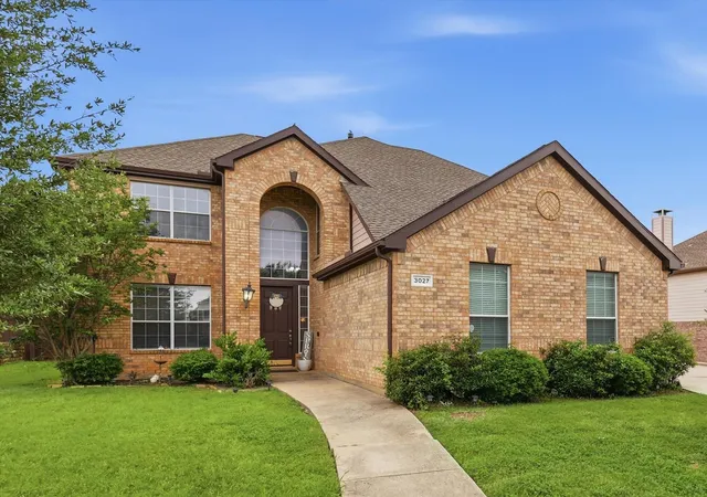 Homes for sale in Highland Village, TX | 3027 Darlington Dr, Highland Village, TX 75077 | MLS# 21257117
