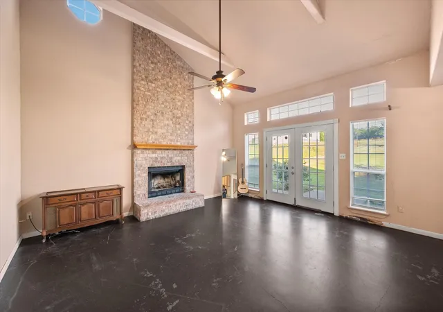 Photo 4 of Single family home for sale at 134 County Road 3048, Corsicana, TX 75109 | MLS# 21262362 | Listing updated on 2026-09-01