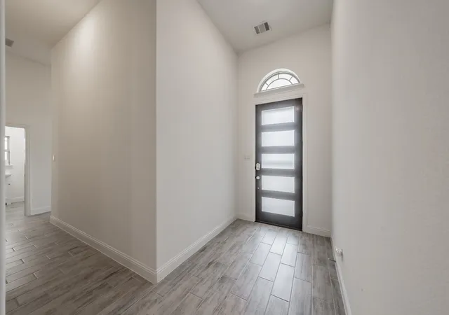 Photo 3 of Single family home for sale at 3205 Florence Dr, Denton, TX 76210 | MLS# 21262598 | Listing updated on 2026-07-11
