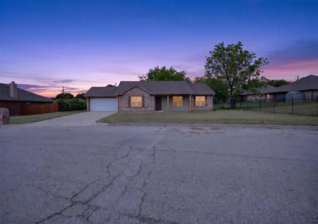 Homes for sale in Springtown, TX | 505 E 5th St, Springtown, TX 76082 | MLS# 21259337