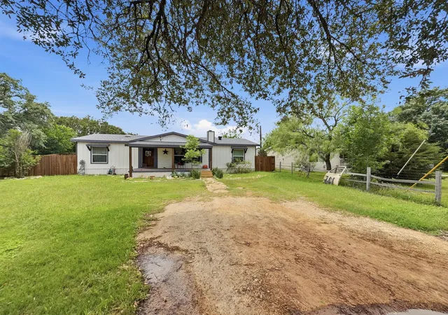 Homes for sale in Granbury, TX | 5120 San Marcos Ct, Granbury, TX 76048 | MLS# 21262698