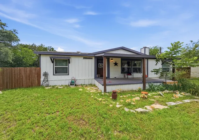 Homes for sale in Granbury, TX | 5120 San Marcos Ct, Granbury, TX 76048 | MLS# 21262698