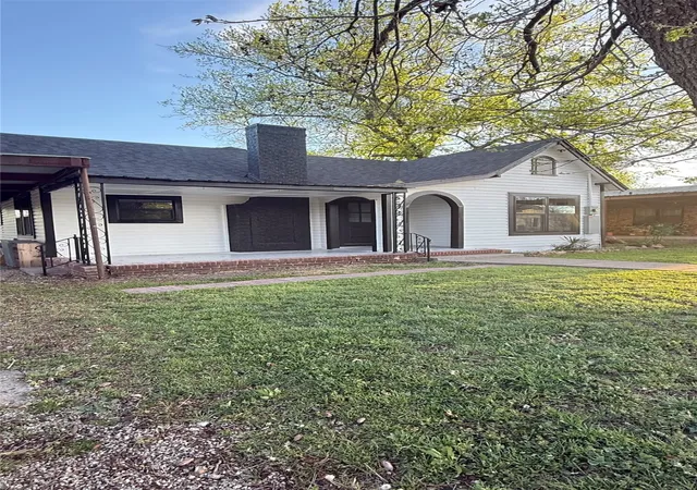 Homes for sale in Coleman, TX | 208 E 9Th St, Coleman, TX 76834 | MLS# 21262721