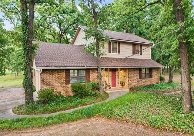 Photo 1 of Single family home for sale at 380 County Road 123, Gainesville, TX 76240 | MLS# 21262318 | Listing updated on 2026-09-03