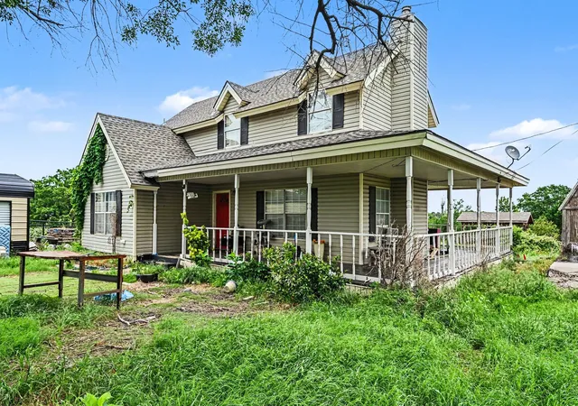 Photo 2 of Single family home for sale at 13270 Liberty School Rd, Azle, TX 76020 | MLS# 21259046 | Listing updated on 2026-07-20