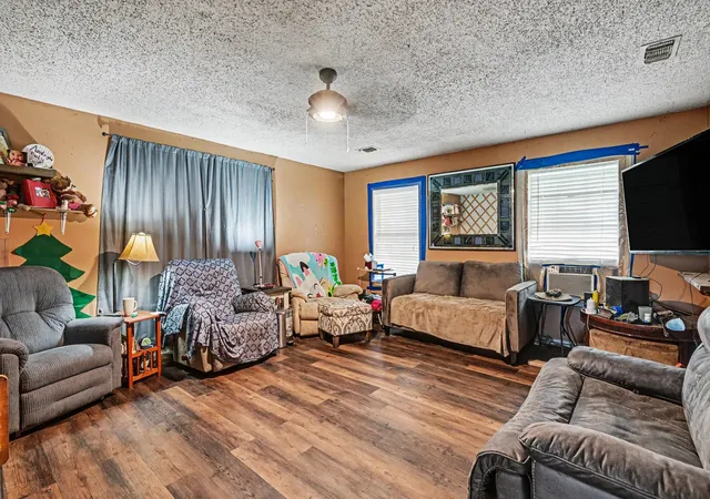 Photo 3 of Single family home for sale at 13270 Liberty School Rd, Azle, TX 76020 | MLS# 21259046 | Listing updated on 2026-07-20