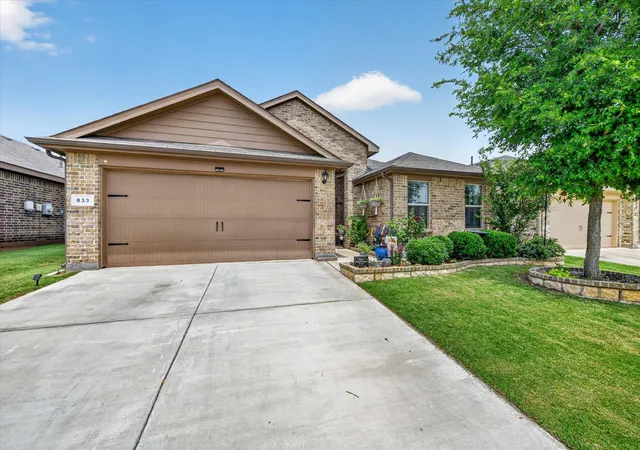 Homes for sale in Crowley, TX | 833 Rutherford Dr, Crowley, TX 76036 | MLS# 21248200