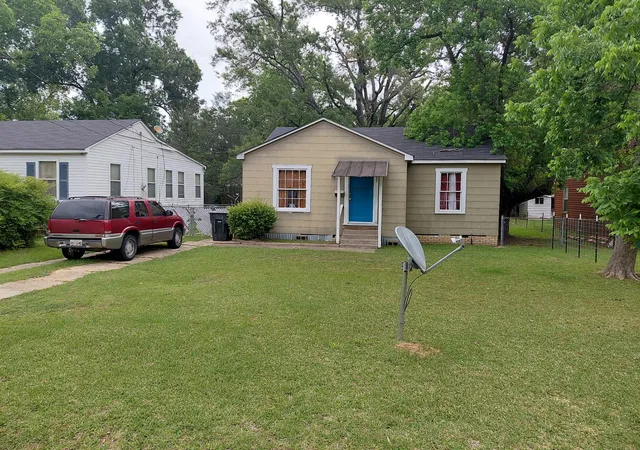 Photo 1 of Single family home for sale at 5507 Sussex Ave, Shreveport, LA 71108 | MLS# 21262835 | Listing updated on 2026-07-11
