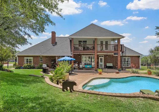 Homes for sale in Woodway, TX | 810 Forest Oaks Cir, Woodway, TX 76712 | MLS# 21261008