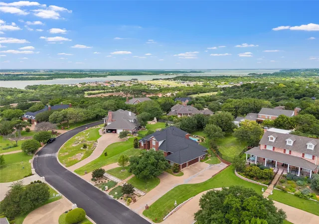 Homes for sale in Woodway, TX | 810 Forest Oaks Cir, Woodway, TX 76712 | MLS# 21261008