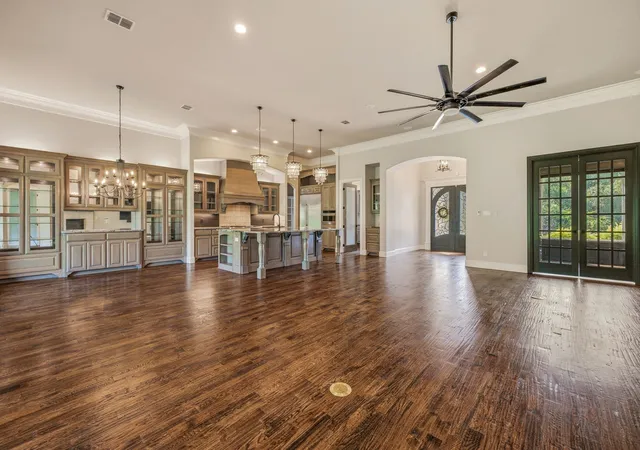 Photo 4 of Single family home for sale at 9503 Bellechase Rd, Granbury, TX 76049 | MLS# 21260966 | Listing updated on 2026-10-01