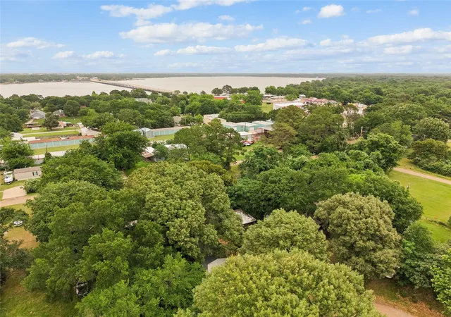 Homes for sale in Mabank, TX | 117 Crestwood Dr, Mabank, TX 75156 | MLS# 21255428