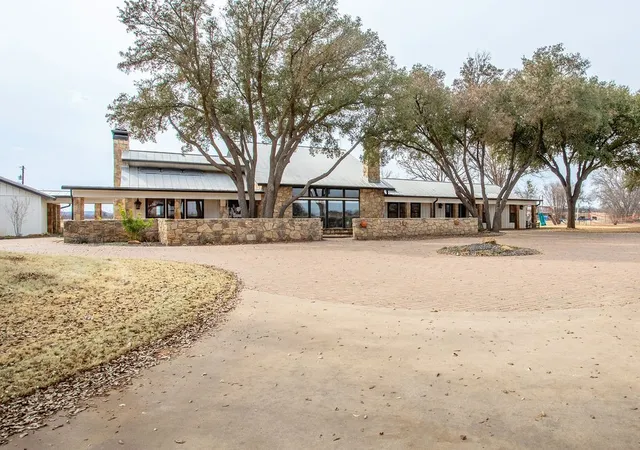 Photo 1 of Single family home for sale at 7600 State Hwy 6, Albany, TX 76430 | MLS# 21262963 | Listing updated on 2026-08-26