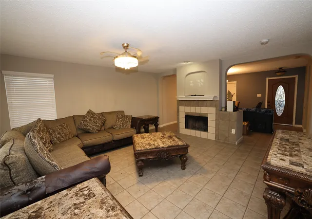 Photo 3 of Single family home for sale at 4360 Mesa Dr, Carrollton, TX 75010 | MLS# 21255353 | Listing updated on 2026-07-21