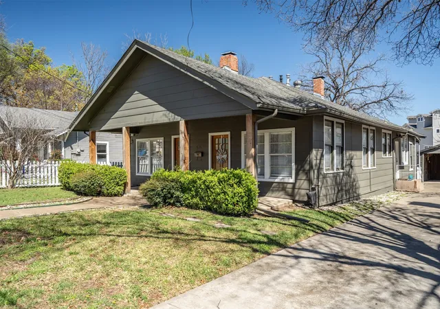 Homes for sale in Dallas, TX | 634 Turner Ave, Dallas, TX 75208 | MLS# 21260808