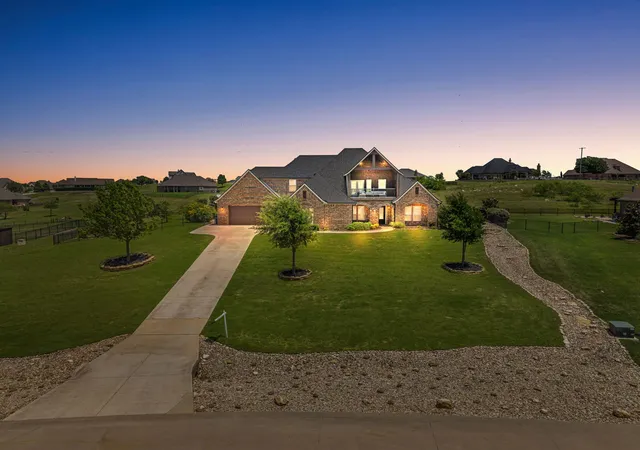 Photo 3 of Single family home for sale at 12731 Bella Roma Dr, Fort Worth, TX 76126 | MLS# 21250873 | Listing updated on 2026-09-04
