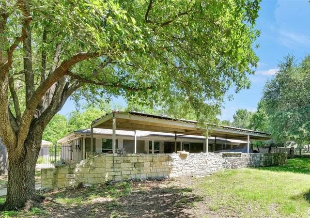 Photo 3 of Single family home for sale at 5313 Hidden Oaks Ln, Arlington, TX 76017 | MLS# 21262771 | Listing updated on 2026-09-18
