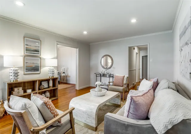 1st image of 5460 Anita St, Dallas, TX 75206 | MLS# 21205085