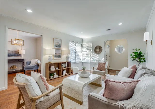 3rd image of 5460 Anita St, Dallas, TX 75206 | MLS# 21205085