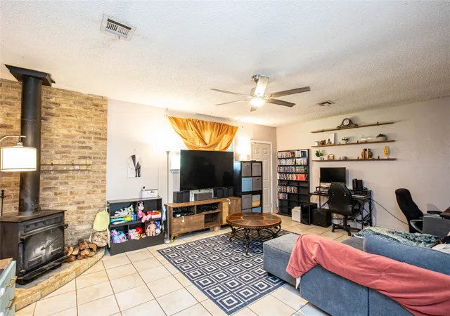 Homes for sale in Lorena, TX | 817 S Old Temple Rd, Lorena, TX 76655 | MLS# 21262113