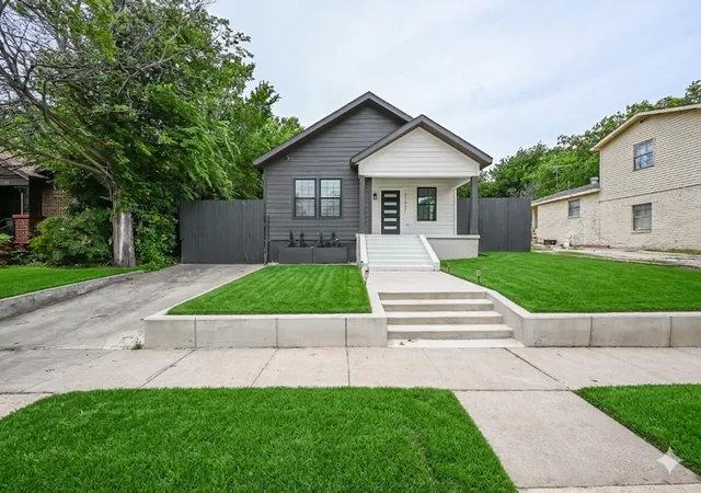 Homes for sale in Fort Worth, TX | 2109 Gould Ave, Fort Worth, TX 76164 | MLS# 21261496