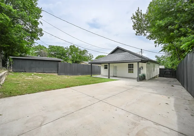 Homes for sale in Fort Worth, TX | 2109 Gould Ave, Fort Worth, TX 76164 | MLS# 21261496