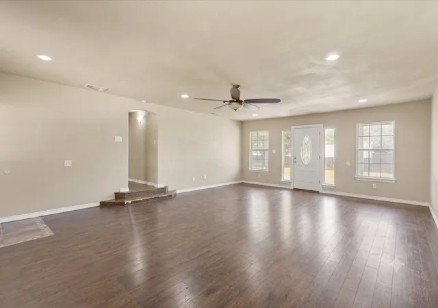 Photo 3 of Single family home for sale at 405 Granbury Ct, Granbury, TX 76049 | MLS# 21263077 | Listing updated on 2026-09-01