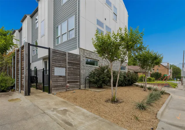 Photo 1 of Condo for sale at 5647 Live Oak St #103, Dallas, TX 75206 | MLS# 21260904 | Listing updated on 2026-08-31