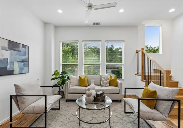 Photo 3 of Condo for sale at 5647 Live Oak St #103, Dallas, TX 75206 | MLS# 21260904 | Listing updated on 2026-08-31
