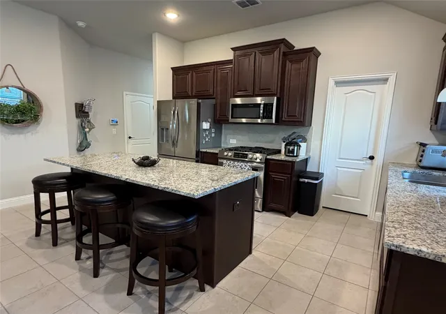 4th image of 3301 Heathrow Rd, Mesquite, TX 75181 | MLS# 21263147
