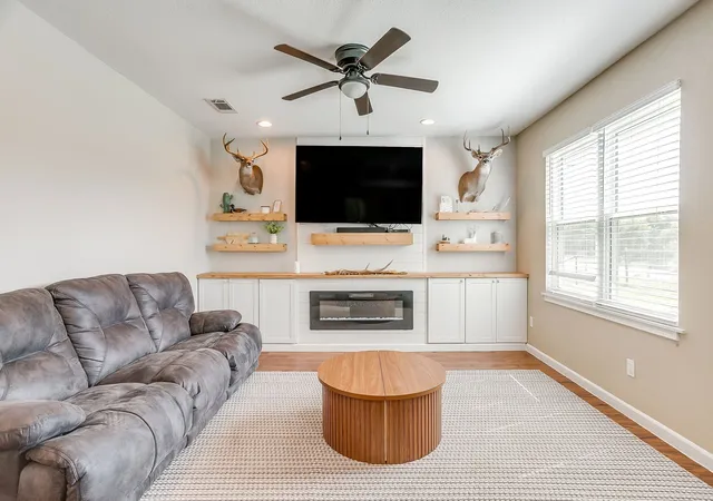 Photo 1 of Single family home for sale at 4435 S Fm 113, Millsap, TX 76066 | MLS# 21263111 | Listing updated on 2026-09-18