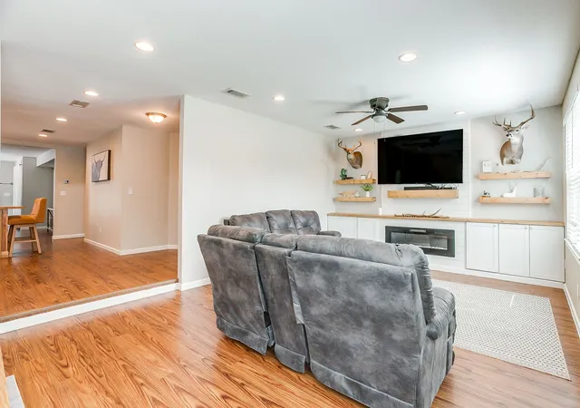 Photo 4 of Single family home for sale at 4435 S Fm 113, Millsap, TX 76066 | MLS# 21263111 | Listing updated on 2026-09-18