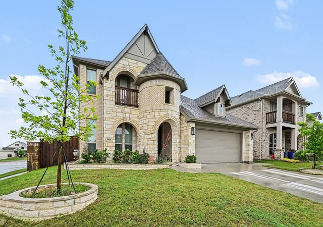 Photo 3 of Single family home for sale at 9036 Lace Cactus Dr, Fort Worth, TX 76131 | MLS# 21260194 | Listing updated on 2026-07-21