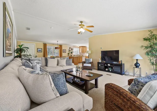 Photo 3 of Single family home for sale at 7406 Lakeview Dr, Bonham, TX 75418 | MLS# 21252224 | Listing updated on 2026-08-26