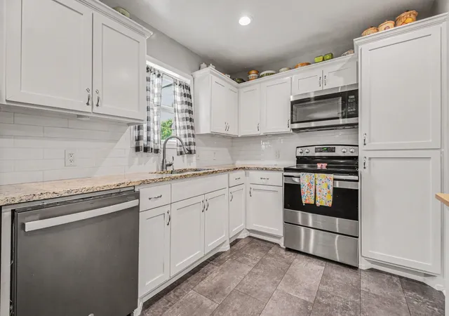 Photo 1 of Sale Pending at 1653 Murray Dr, Garland, TX 75042 | MLS# 21262440 | Listing updated on 2026-07-21